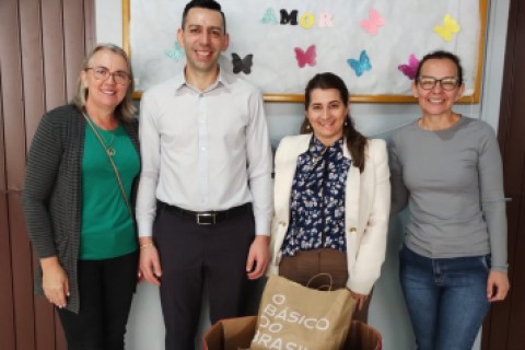 Centro de Convivência da Assistência Social Recebe Doação de Brinquedos